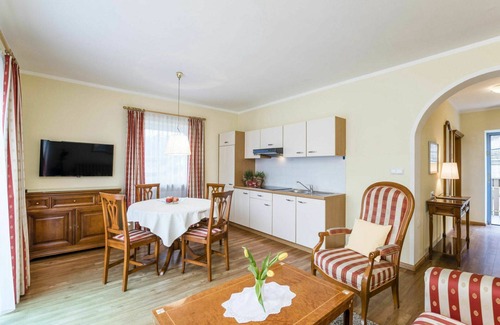 Postal Apartment | Cozy Apartment for 3 with Pool, A/C, and Balcony