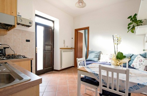 Luino Apartment | Comfortable Apartment for 3 with Lake View and Wifi