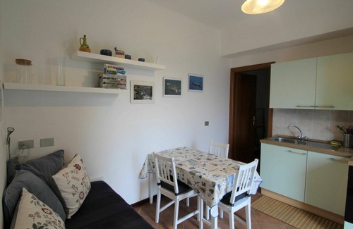Luino Apartment | Comfortable Apartment for 3 with Lake View and Wifi