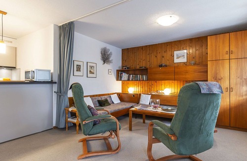 Champery Apartment | Nice apartment for 4 guests with WIFI, TV, balcony, panoramic view and parking
