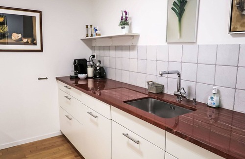 Montreux Apartment | Nice apartment for 4 people with WIFI, pool, TV, balcony and panoramic view