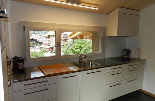 Zweisimmen Apartment | Cozy Apartment with WIFI, Balcony & Parking for 4 Guests