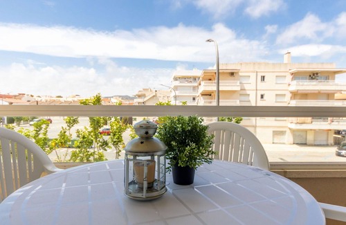 Cubelles Apartment | Cozy Apartment with Pool, A/C, and Ocean View for 4