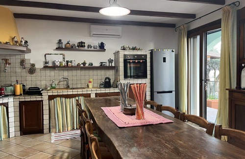 Artallo Apartment | Cozy Oceanfront Apartment for 4 with A/C and WiFi