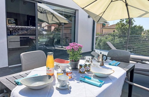 Caramagna Ligure Apartment | Inviting Apartment for 4 with Pool, A/C, and Ocean Views