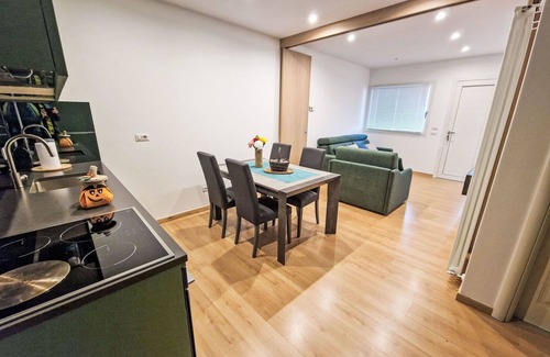 Verceia Apartment | Nice apartment for 4 guests with WIFI, TV, patio, pets allowed and parking