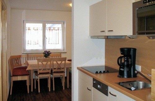 Soelden Apartment | Inviting Apartment for 4 with WIFI, Parking & Breakfast