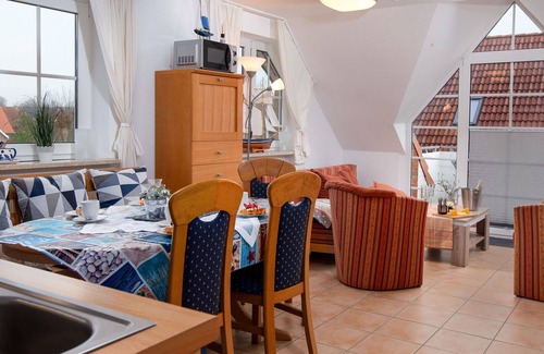 Norden Apartment | Nice apartment for 4 guests with WIFI, TV, balcony, pets allowed and parking