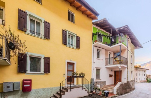 Riva del Garda Apartment | Nice apartment for 4 guests with A/C, WIFI, TV, terrace and pets allowed