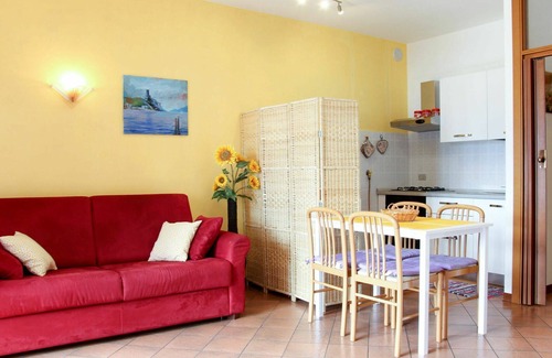 Val di Sogno Apartment | Cozy 4-Person Apartment: Pet-Friendly with Lake View