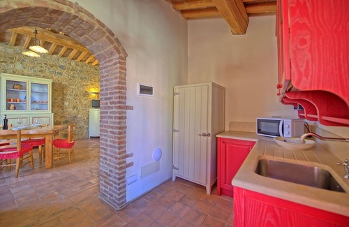 Poggibonsi Apartment | Charming Apartment for 4 Near San Gimignano with Pool