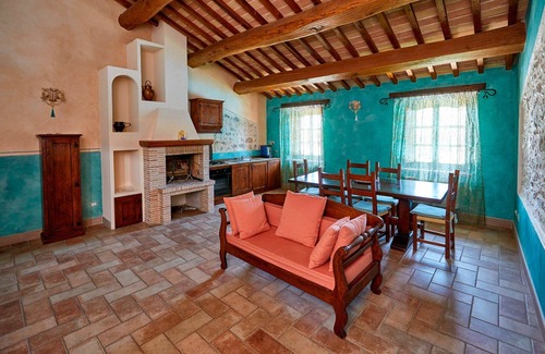 San Brizio Apartment | Cozy Spoleto Apartment with Pool, Pets Welcome, and WiFi