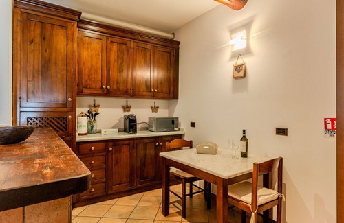 Lecco Apartment | Cozy Apartment for 4 with WIFI, Terrace & Lake Views