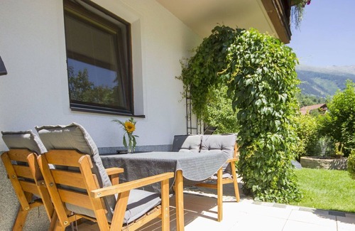 Kauns Apartment | Nice apartment for 4 people with WIFI, TV, panoramic view and parking