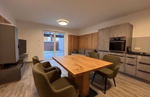 Laengenfeld Apartment | Inviting Apartment for 4 with WIFI, Terrace & Parking