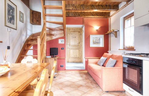 Macugnaga Apartment | Cozy Apartment for 5 with Balcony, Views & Pet Friendly