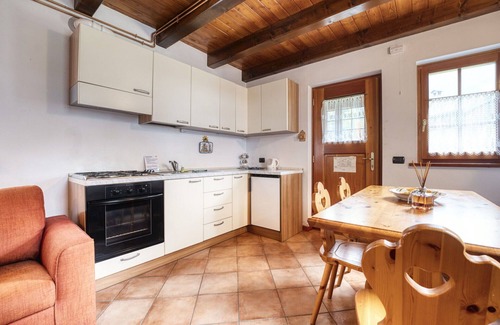 Macugnaga Apartment | Cozy Apartment for 5 with Balcony, Views & Pet Friendly