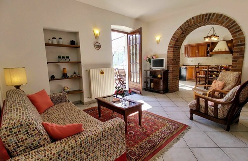 Luino Apartment | Welcoming Apartment for 5 with Lake View & Pet-Friendly Perks