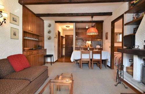 Madesimo Apartment | Inviting Apartment for 5 with WiFi, Terrace & Parking