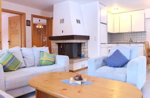 Buerchen Apartment | Cozy Apartment for 5 with WIFI, Patio, and Panoramic Views