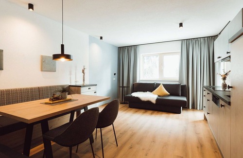 Kaunertal Apartment | Nice apartment for 5 people with WIFI, TV, terrace and parking