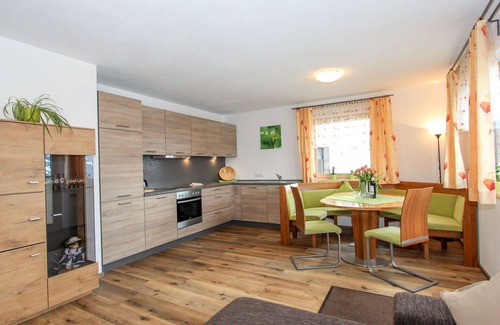 Distelberg Apartment | Inviting Apartment with Lake View, WIFI & Patio for 6 Guests