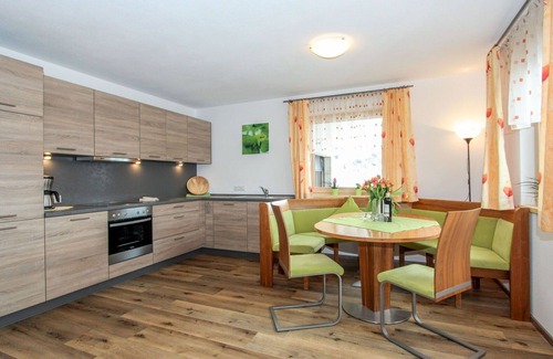 Distelberg Apartment | Inviting Apartment with Lake View, WIFI & Patio for 6 Guests