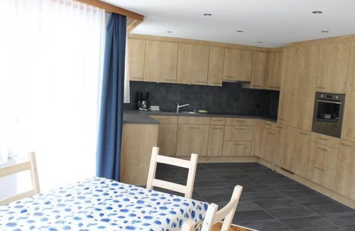 Saas Grund Apartment | Welcoming Apartment for 6 with WIFI, Balcony & Parking