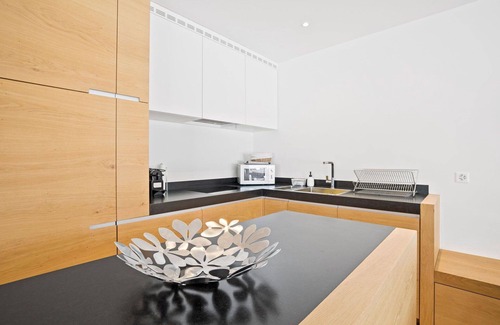 Valbella Apartment | Inviting Apartment for 6 with WIFI, Balcony & Spa Amenities