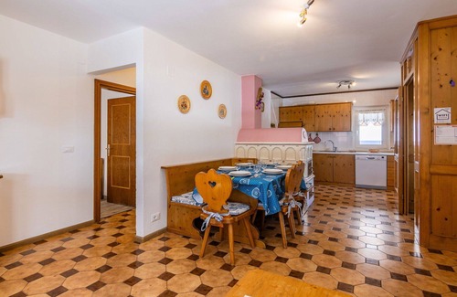 Penia Apartment | Cozy Apartment for 6 with Balcony, TV, and Kitchen Access