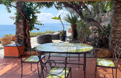 Varazze Apartment | Comfortable Apartment for 6 with Ocean View and A/C