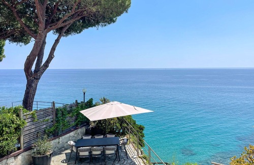 Varazze Apartment | Comfortable Apartment for 6 with Ocean View and A/C