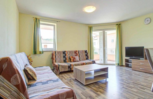 Izola Apartment | Comfortable Apartment for 6 with Ocean View & Balcony