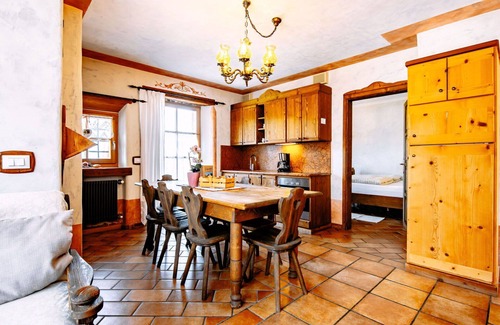 Coredo Apartment | Pet-Friendly Apartment for 6 with Lake View & Terrace