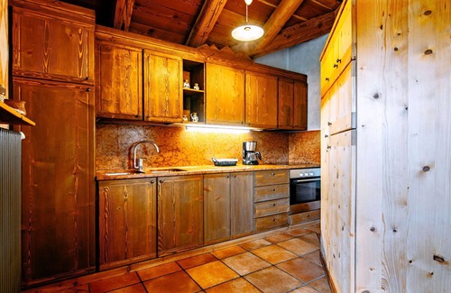 Coredo Apartment | Cozy Apartment for 6 with Balcony and Pet-Friendly Amenities