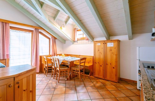 Fontanazzo Apartment | Inviting Apartment for 6 with WiFi, Balcony & Parking