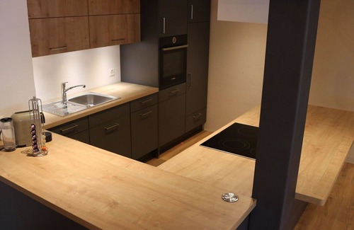 Lenk Apartment | Appealing Apartment for 6 with WIFI, Balcony & Parking