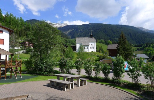 Acletta Apartment | Cozy Apartment for 7 with WIFI, Patio & Panoramic Views