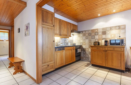 Champery Apartment | Spacious Apartment for 7 with Panoramic Views and WIFI