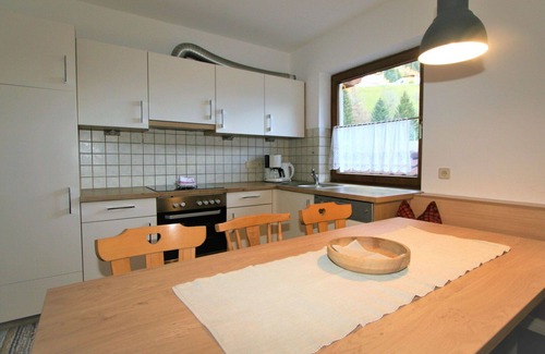 Neustift Im Stubaital Apartment | Cozy Apartment for 7 with Balcony, Parking & Free WIFI