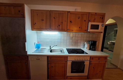 Fieberbrunn Apartment | Cozy Apartment for 3 with WIFI, Balcony & Parking Available