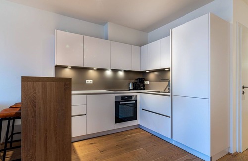 Annenheim Apartment | Cozy Apartment with Balcony, Lake View, and Free WiFi