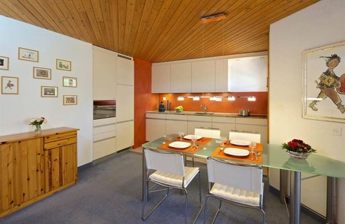 Lenzerheide Apartment | Cozy Apartment for 4 with Balcony and Modern Amenities