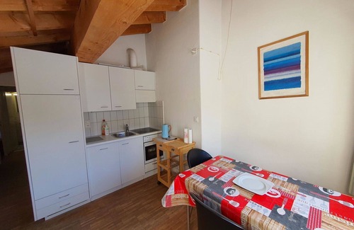 Lenzerheide Apartment | Welcoming Apartment for 4 with WIFI, Balcony & Parking