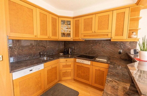 Saas Grund Apartment | Charming Apartment for 6 with WIFI, Balcony & Parking