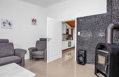 Oberndorf Apartment | Cozy Oceanfront Apartment for Two with Exceptional Amenities