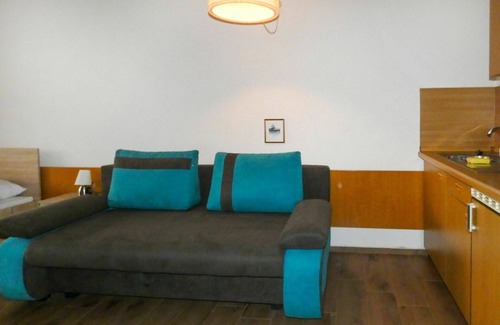 Haidmuhle Apartment | Cozy Apartment for 4 with Lake View, WIFI & Parking