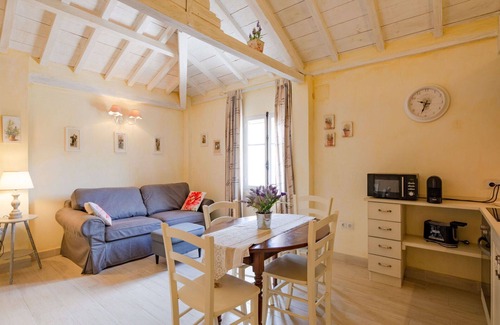 Saint-Jean Apartment | Cozy Apartment for Four with Ocean View and Amenities