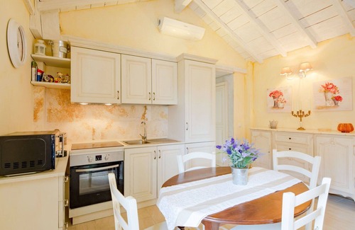 Saint-Jean Apartment | Cozy Apartment for Four with Ocean View and Amenities