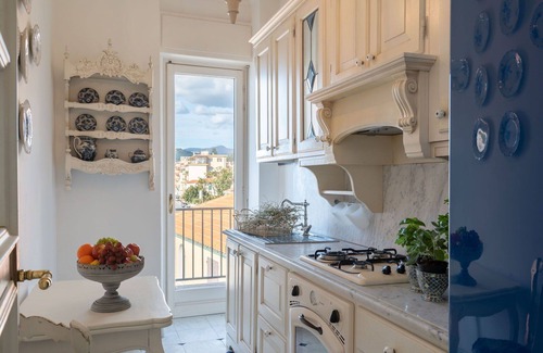 Riva Ligure Apartment | Cozy Oceanfront Apartment for 4 with WiFi and Balcony